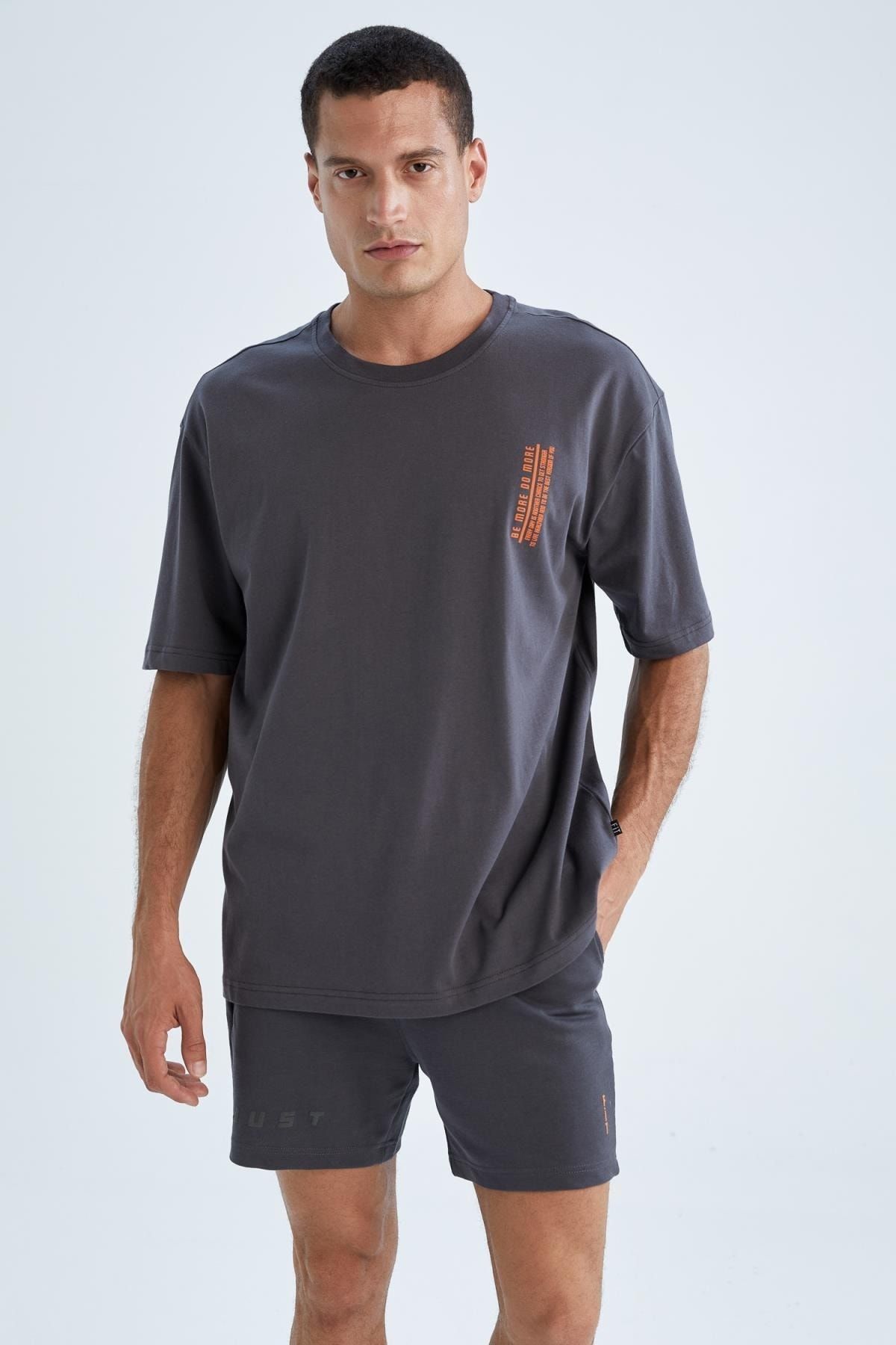 Fit Oversize Fit Bisiklet Yaka Baskılı Kısa Kollu Tişört