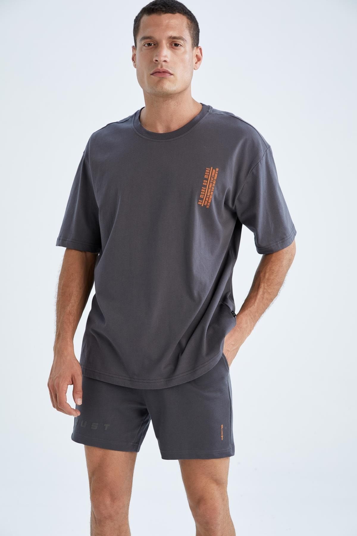 Fit Oversize Fit Bisiklet Yaka Baskılı Kısa Kollu Tişört